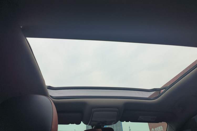 Used Zotye T600 2015 2.0T DCT Prestige Edition Headliner