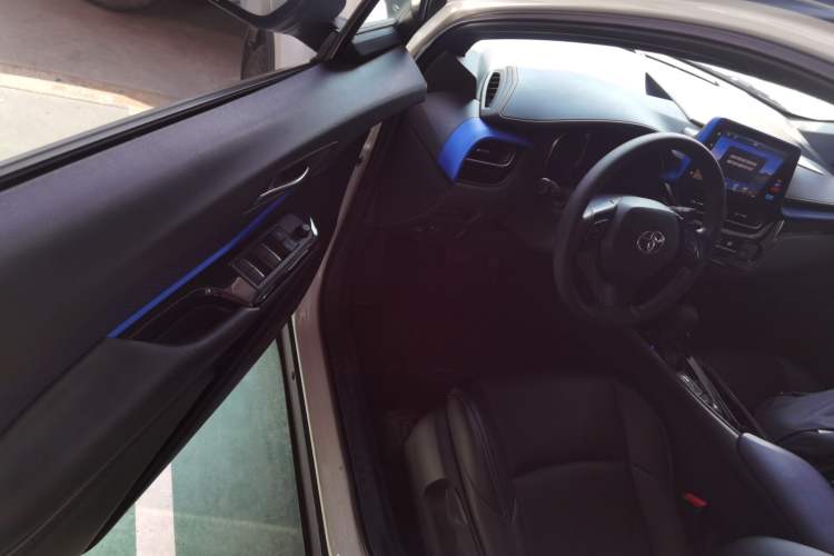 Used Toyota IZOA 2020 2.0L Enjoy Edition