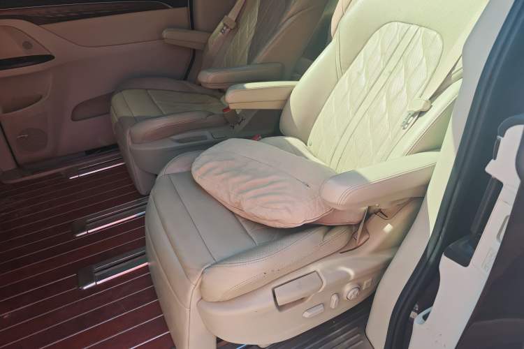 Used Buick GL8 2017 28T Avenir Avia National Emission Standard V
