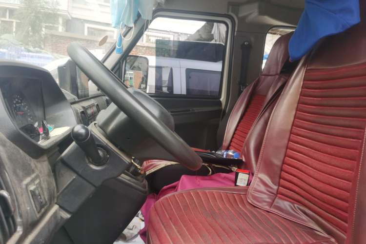 Used Iveco Daily 2023 2.5T A37M1 Long Wheelbase Mid-Roof Dual-Tire Side-Sliding Doors 5-9 Seats
