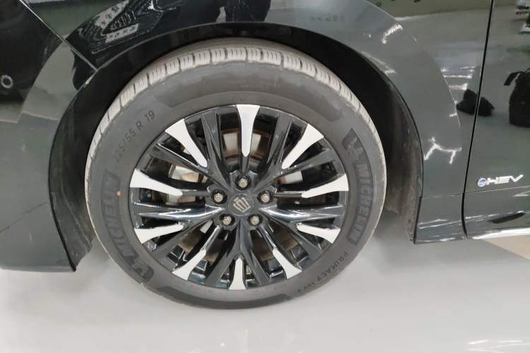 Used Toyota Vellfire 2024 Crown Dual-Engine 2.5L Ultimate Edition