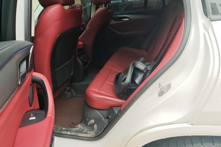 Used BMW X4 2021 xDrive 25i M Sport Package Left Rear Seat