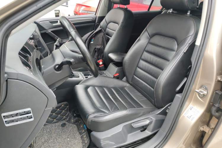 Used Volkswagen Golf 2016 230TSI Automatic Luxury Version