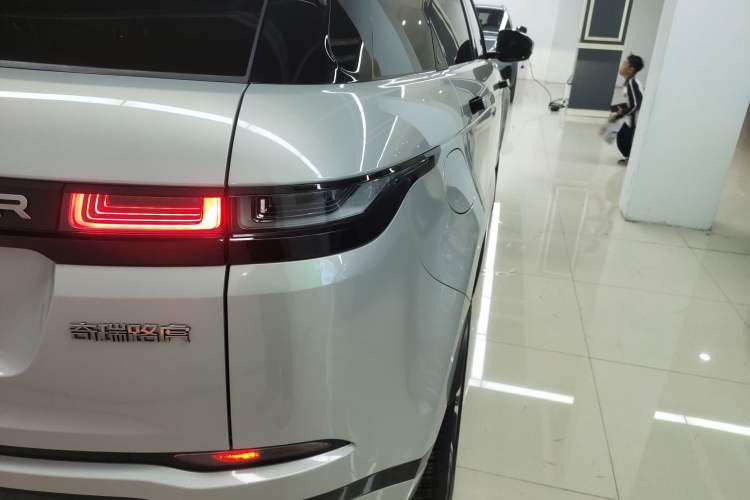 Used Land Rover Range Rover Evoque New Energy 2022 Aurora L P300e Plug-in Hybrid Electric Version

