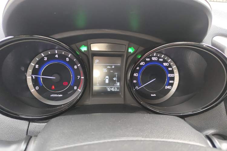 Used CHANGAN CS15 2017 1.5L Automatic Luxury Model with Sunroof
