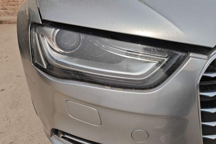 Used Audi A4L 2015 35 TFSI Millionth Anniversary Intelligent Edition Right Front Headlight