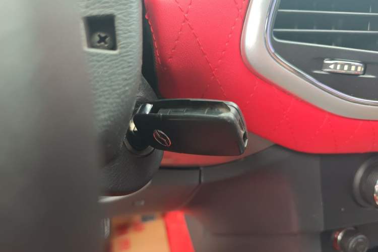 Used Zxauto Terralord 2018 2.5T Diesel Business Edition 4x4 Comfortable Large Double Cab SD4V25R-100 Interior 1