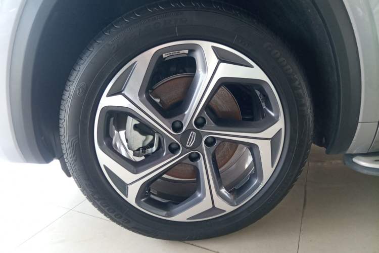 Used Geely Auto Monjaro L 2024 2.0TD High-Power Automatic Two-Wheel Drive Yunqi Version
