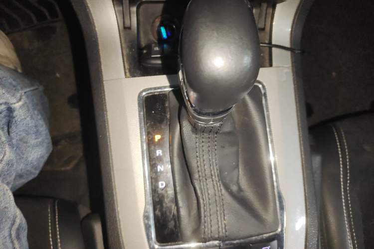 Used Roewe RX5 New Energy 2017 eRX5 50T Hybrid Connected Prestige Flagship Edition Gear Lever