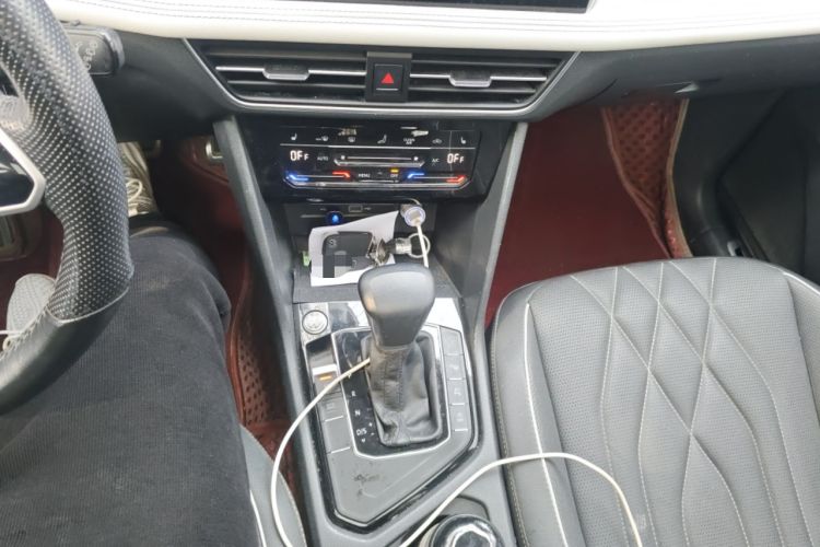 Used Volkswagen Tiguan L 2022 330TSI Automatic Two-Wheel Drive R-Line Enhanced Edition Gear Lever