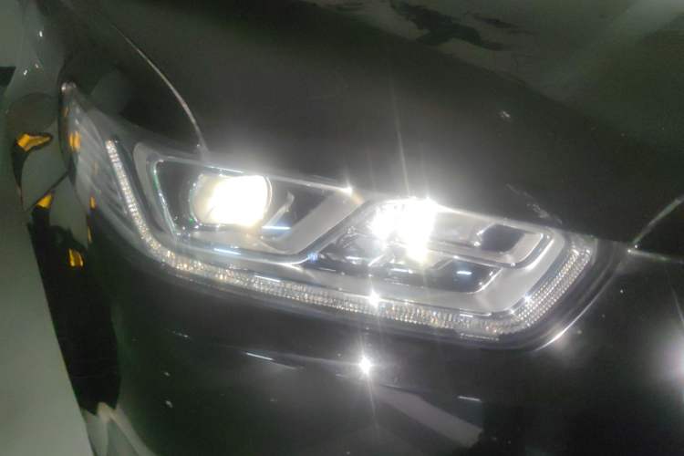 Used Ford Taurus 2017 EcoBoost 325 V6 Flagship Model
