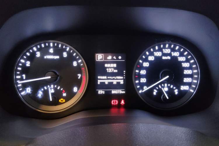 Used Hyundai Tucson 2015 1.6T Dual-Clutch Two-Wheel-Drive Smart Model Instrument Cluster