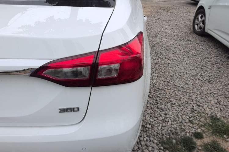 Used Roewe 360 2017 1.5L Automatic Luxury Edition
