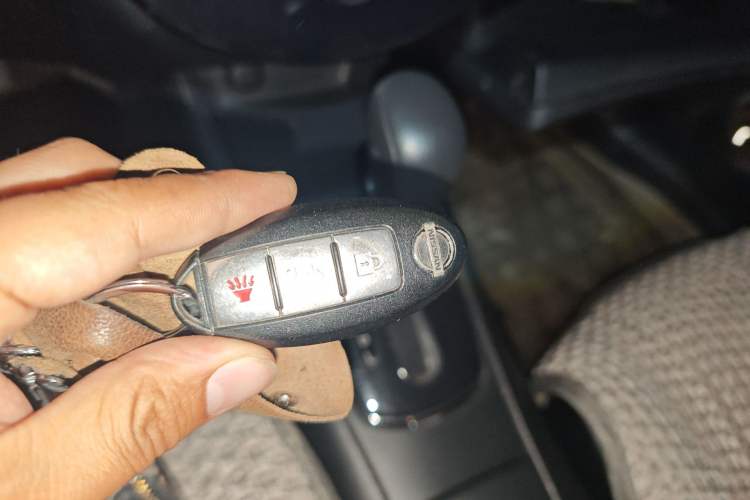 Used Nissan Tiida 2011 1.6L CVT Smart Version Vehicle Key