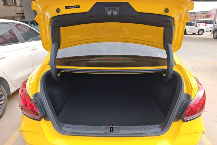 Used MG 5 2021 180 DVVT Manual Youth Luxury Edition