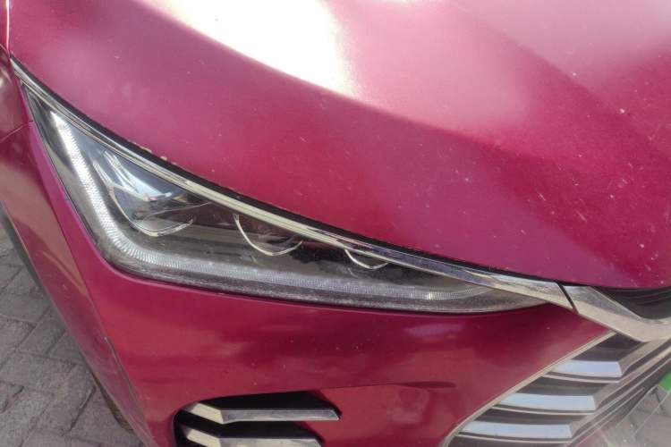 Used BYD Tang New Energy 2018 DM 2.0T All-Wheel Drive Smart Connectivity Luxury Model 7 Seats China V Emission Standard Right Front Headlight