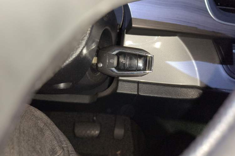 Used SAIC MAXUS G10 2019 PLUS 2.0T Automatic Elite Edition China VI Standard