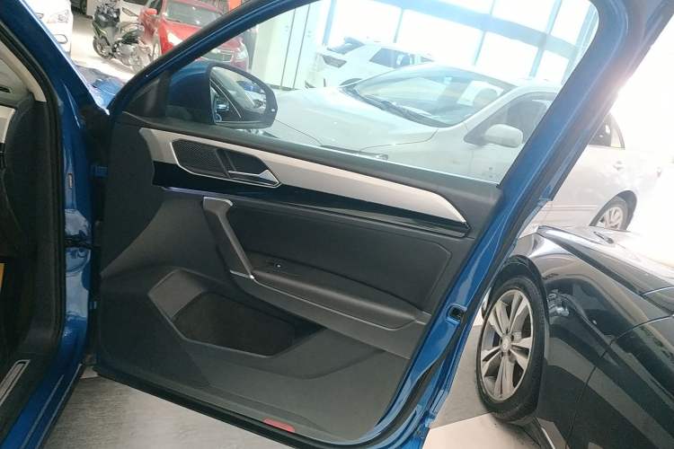 Used Volkswagen Tayron 2021 330TSI Two-Wheel Drive 30th Anniversary Edition