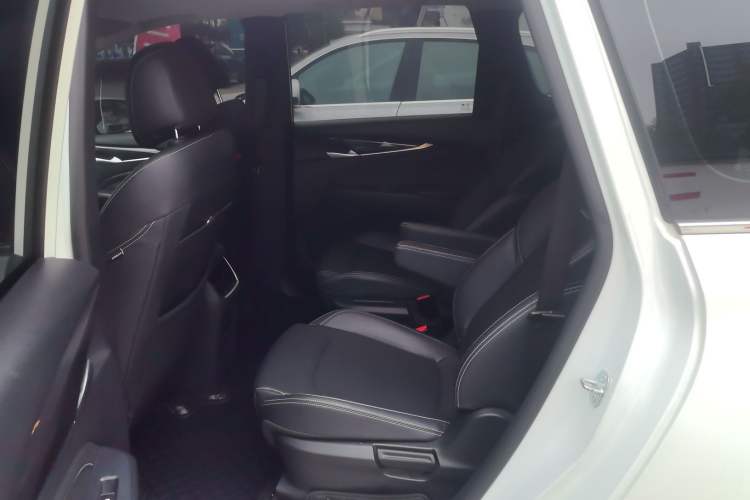Used SAIC MAXUS G50 2022 1.5T Automatic Comfort Touring B Left Rear Seat