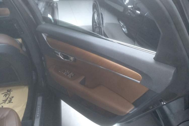 Used Volvo S90 2019 T5 Zhiyi Edition
