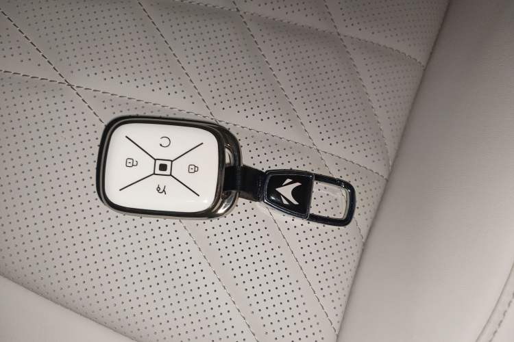 Used ARCFOX T1 2025 Model 425 PLUS