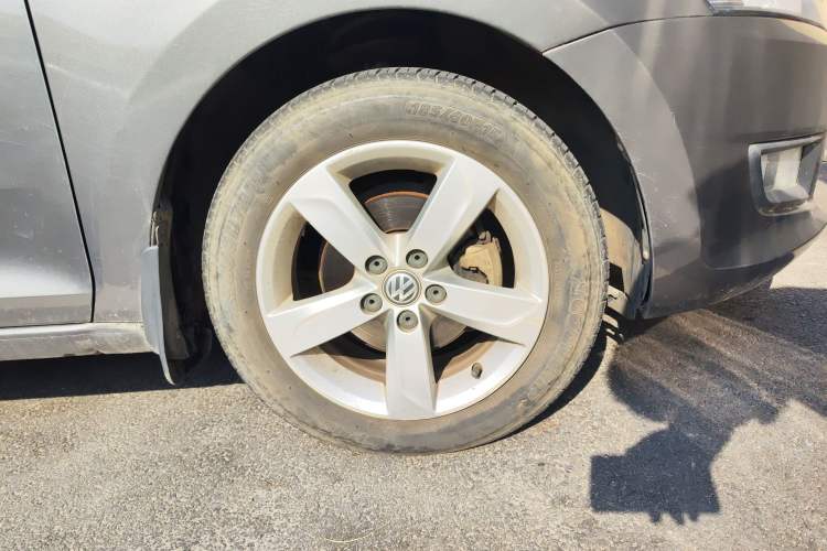 Used Volkswagen Santana 2015 1.4L Manual Comfort Edition