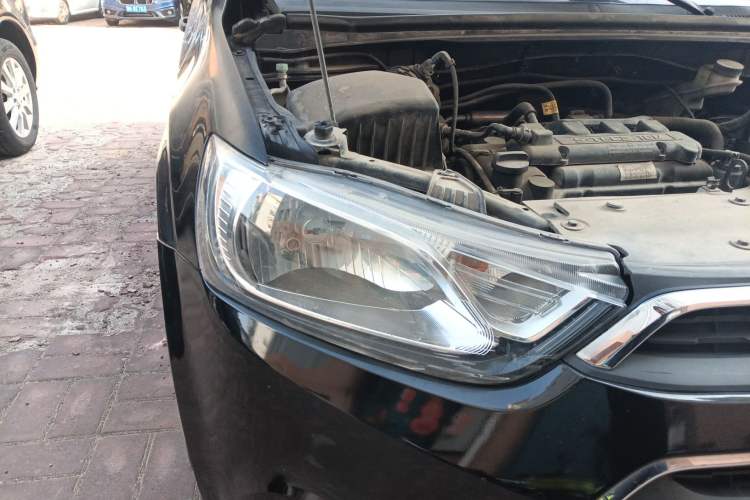 Used Chevrolet Aveo Sonic 2014 Sedan 1.4 SL MT Comfort Edition
