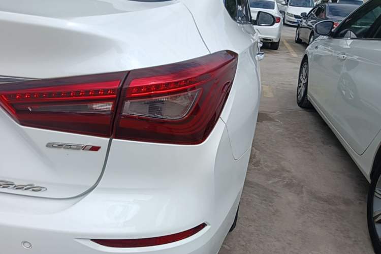 Used CHANGAN Eado 2019 High-Energy Edition 1.6L GDI Automatic Pioneer Model China VI Standard

