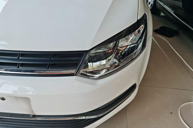 Used Volkswagen Polo 2016 1.6L Automatic Comfort Model