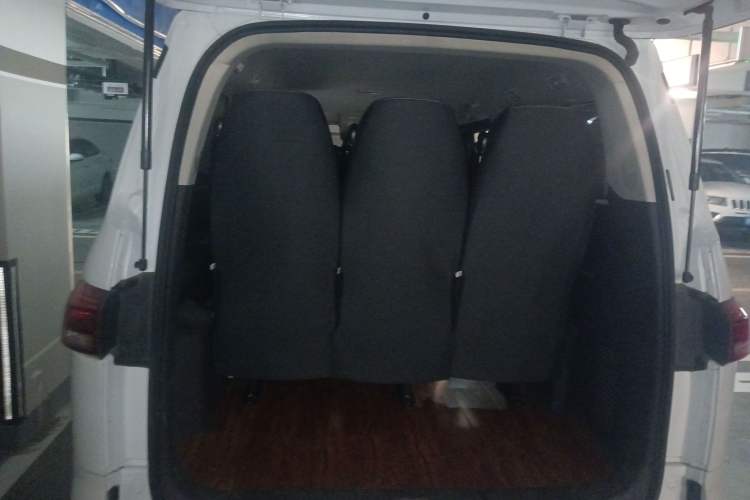 Used BAW Ruisheng Ace M7 2024 2.0L CNG Advanced Commercial Version 9 Seats