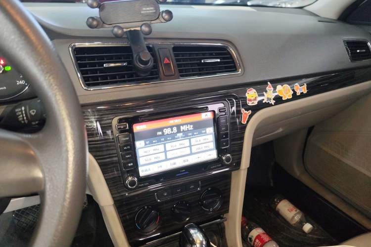 Used Volkswagen Gran Lavida 2013 1.6L Automatic Comfort Model
