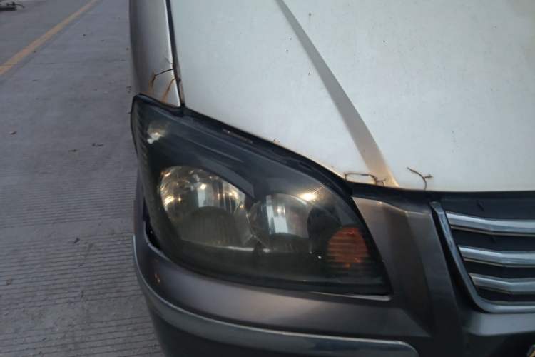 Used FORTHING Lingzhi 2016 M3L 1.6L 7-Seater Comfort Model Right Front Headlight