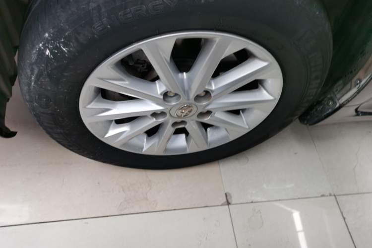 Used Toyota Camry 2016 2.0G 10th Anniversary Leading Edition Left Front Wheel Hub