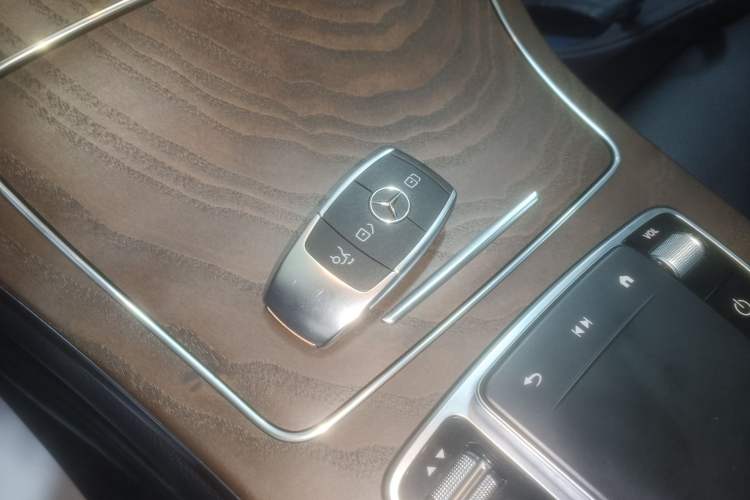 Used Mercedes-Benz GLC 2022 Refreshed GLC 300 L 4MATIC Dynamic Edition Prestige Version Vehicle Key