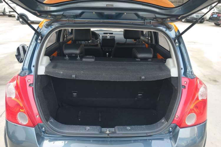 Used Suzuki Swift 2016 1.5L Automatic Fashionable Coolplay Edition
