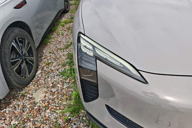 Used Hongqi EH7 2024 690 Pro Exterior 3