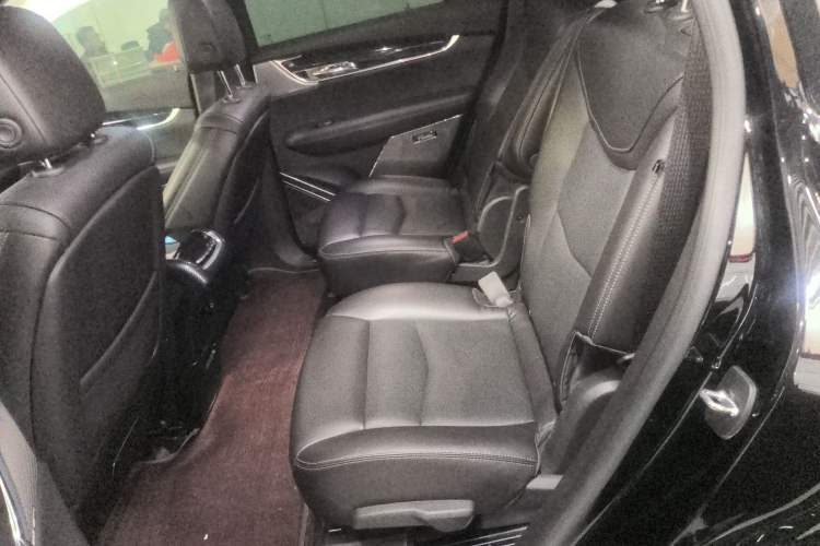 Used Cadillac XT6 2022 2.0T Six-Seater Four-Wheel Drive Luxury Version
