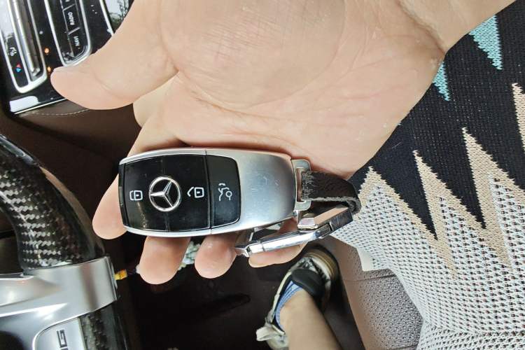Used Mercedes-Benz E-Class 2016 E 200 L Vehicle Key