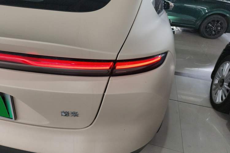 Used Nio ET5 2024 75 kWh Right Rear Taillight