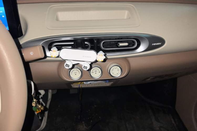 Used Wuling Hongguang MINIEV 2025 Four-Door Version Advanced Edition
