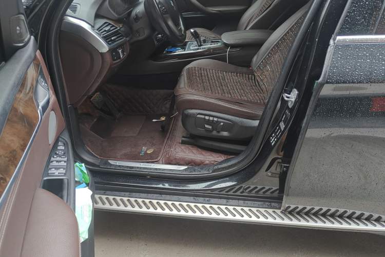 Used BMW X5 2017 xDrive28i
