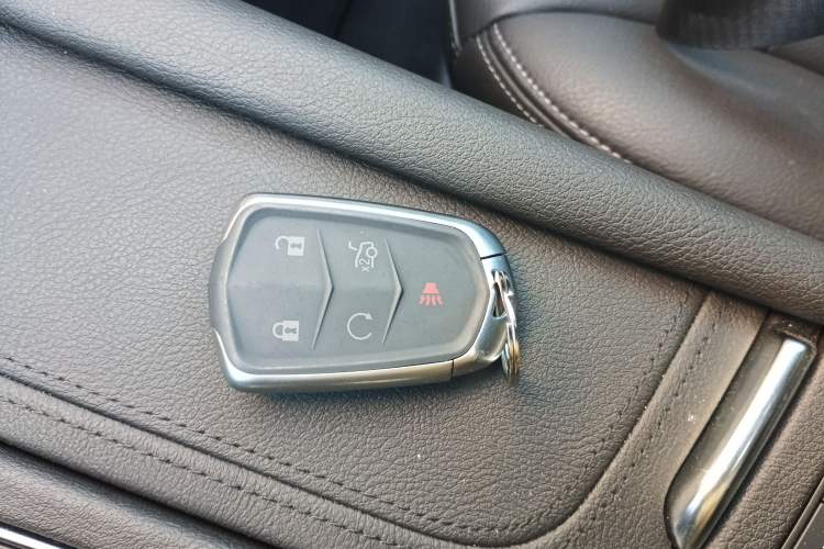 Used Cadillac XT5 2022 2.0T Two-Wheel Drive Luxury Version