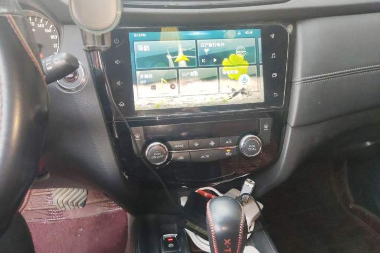 Used Nissan X-Trail 2019 2.5L CVT Smart Connect Luxury Edition 4WD Audio And AC Panel