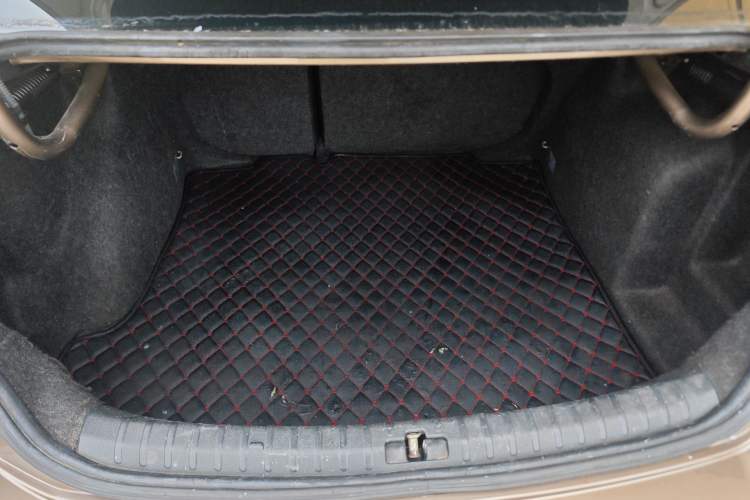 Used Volkswagen Bora 2014 1.6L Automatic Comfort Model Trunk