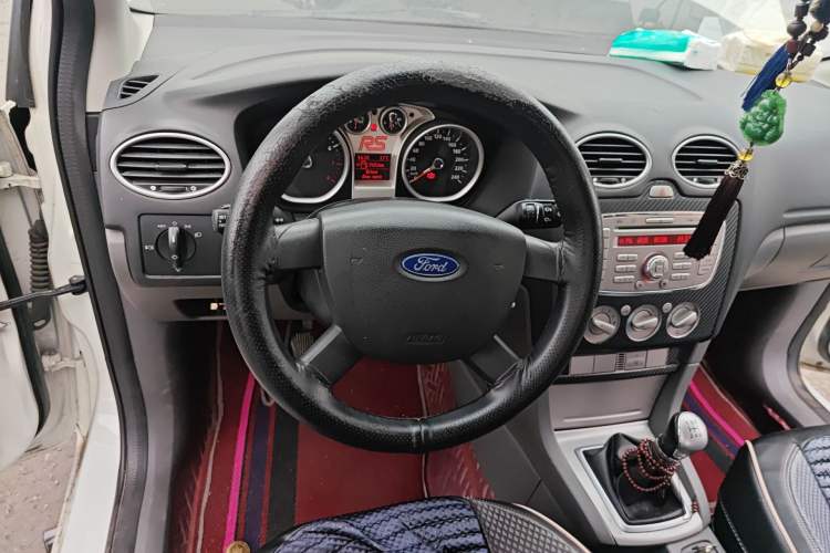 Used Ford Focus 2013 Hatchback Classic 1.8L Manual Base Model Steering Wheel