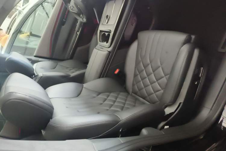 Used Hyptec HT 2025 825 Max Right Front Seat