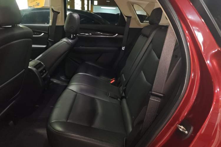 Used Cadillac XT5 2018 25T Luxury Model
