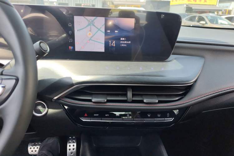 Used Buick Verano 2023 Pro GS Swift Edition Audio And AC Panel