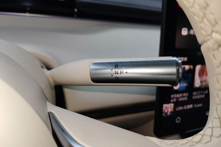 Used Hima Luxeed S7 2024 Ultra Four-Wheel Drive Flagship Edition Gear Lever