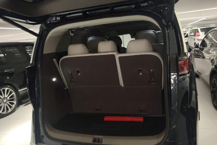 Used Denza D9 2022 DM-i 970 Four-Wheel Drive Flagship Model
